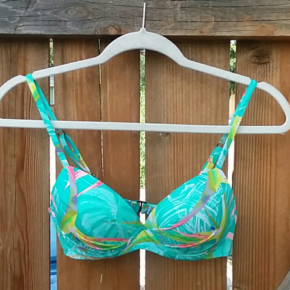 Radio Fiji Push up bikini top size small mint